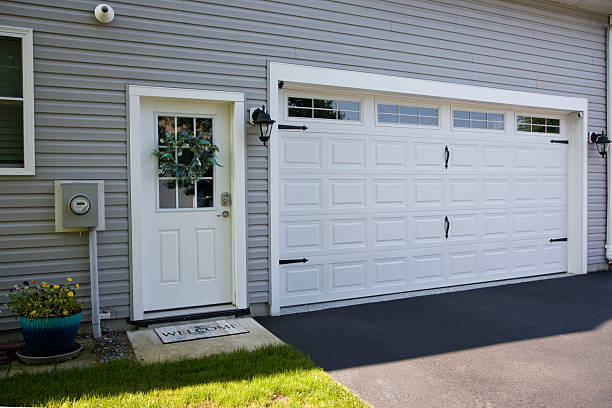 24/7 Emergency Garage Door Roller Replacement experts in Creswell, OR